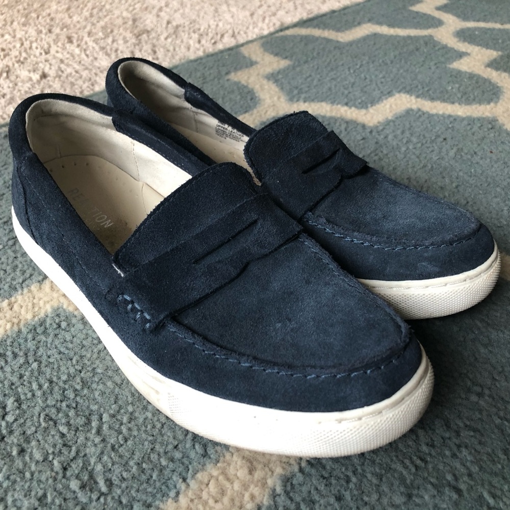 3/$10 Kenneth Cole Reaction Blue Suede Slip Ons